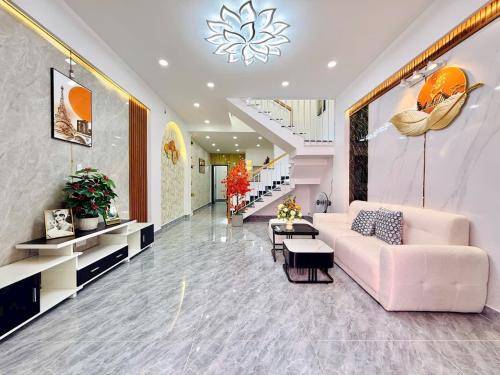 Nhà phố Hạ Đình, đt đẹp 37m2, giá 6.4 tỷ, bán gấp!